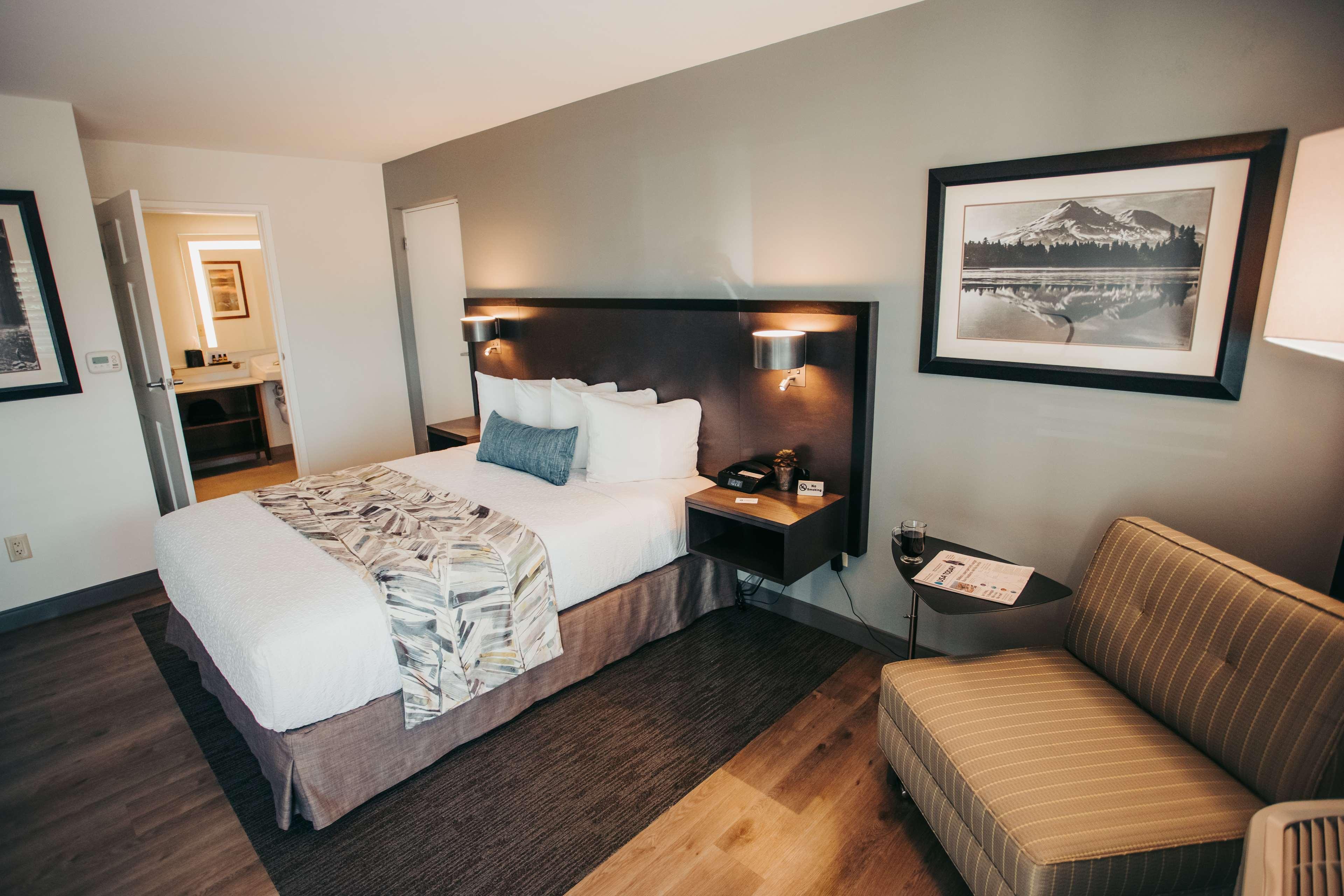 Best Western Plus Hilltop Inn Redding Exteriör bild